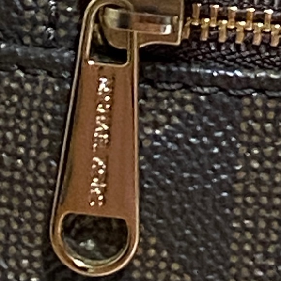 Michael Michael Kors👑Small Purse - Picture 4 of 11